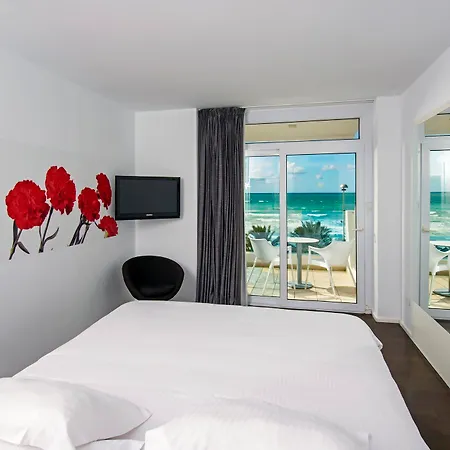 Hotel Iberostar Waves Bahia De Palma - Adults Only